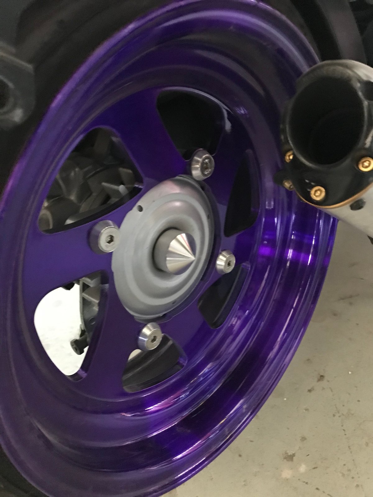 Ruckus rear Nut cover